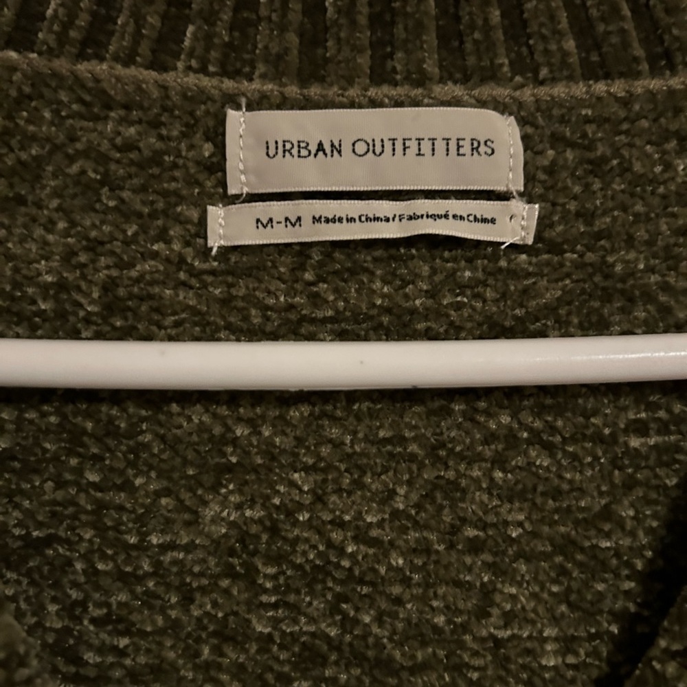 Urban outfitters sweater size M
